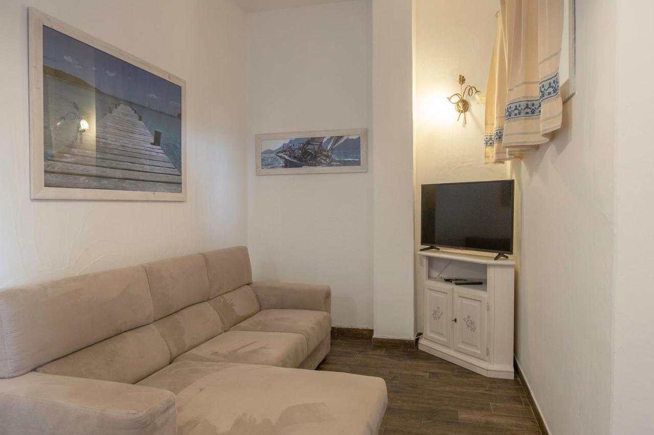 Orso Residence Палау Экстерьер фото